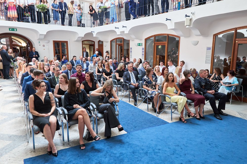 Expertní kurz: Média, technologie a umělá inteligence: Jak se mění žurnalistika a konzumace zpráv v digitálním věku (Kurz)