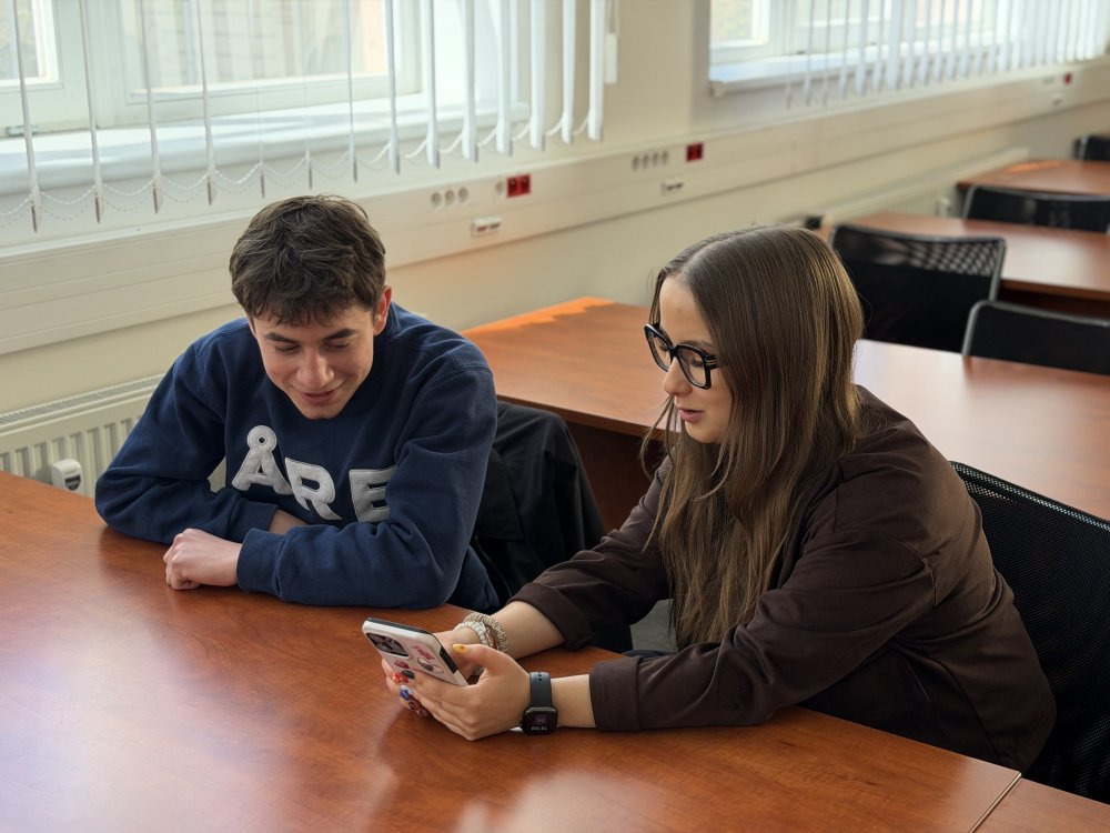 Nestresovat se a najít si systém, radí studenti prvního ročníku